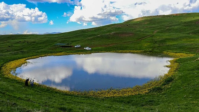 1. Dipsiz Göl