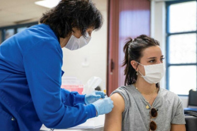 Moderna aşısı BioNTech’ten iki kat fazla antikor üretiyor