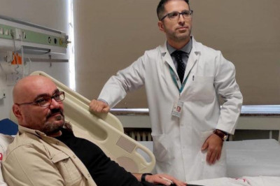 Koronavirüs korkusuyla hastaneye gitmeyen bel fıtığı hastası felç oldu