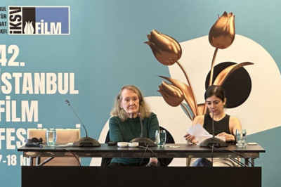 İKSV için gelen nobelli yazar Annie Ernaux basın toplantısında büyük ilgi