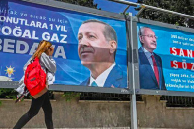 Erdoğan'ın fotoğrafına ‘Hitler bıyığı’ çizdiği için tutuklanan liseli tahliye edildi.